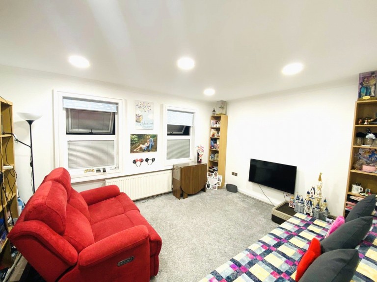 Images for Friern Barnet EAID:1119467267 BID:LWT