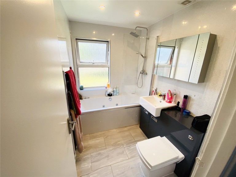 Images for Friern Barnet EAID:1119467267 BID:LWT