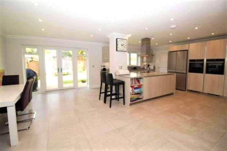 Images for Potters Bar EAID:1119467267 BID:LWT