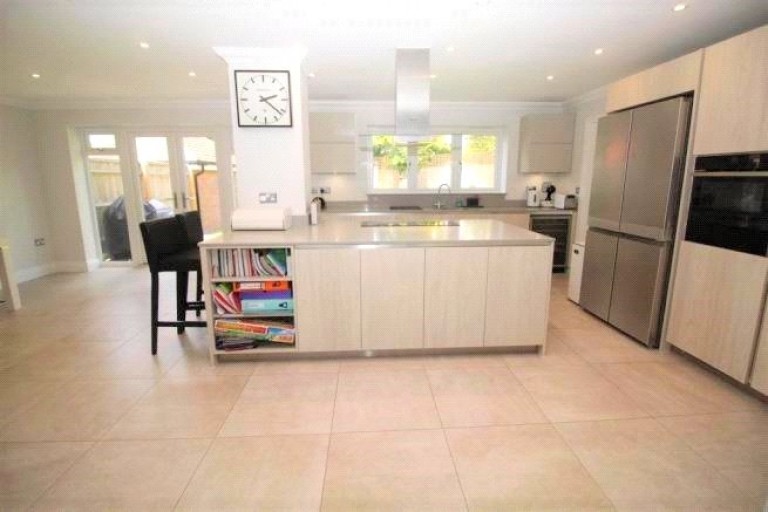 Images for Potters Bar EAID:1119467267 BID:LWT
