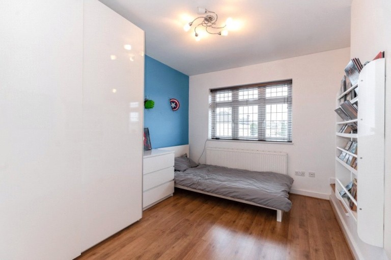 Images for Enfield, Middlesex EAID:1119467267 BID:LWT