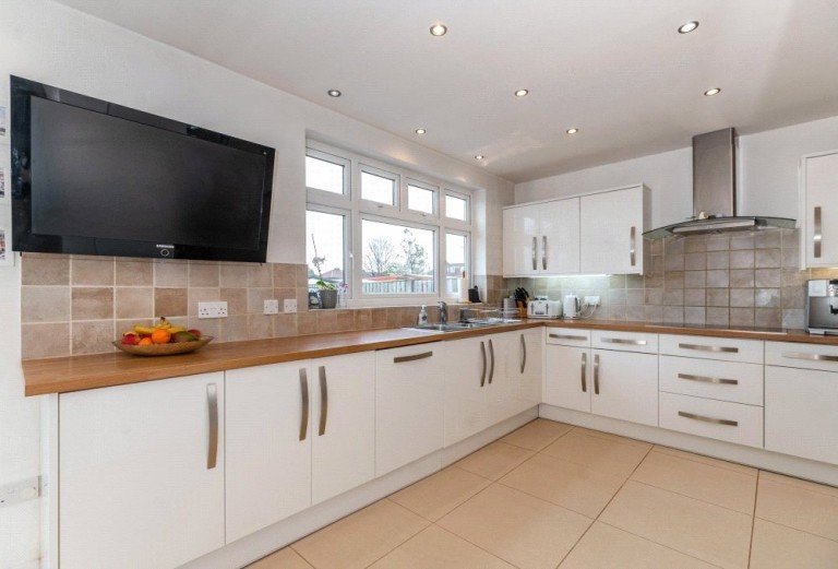Images for Enfield, Middlesex EAID:1119467267 BID:LWT