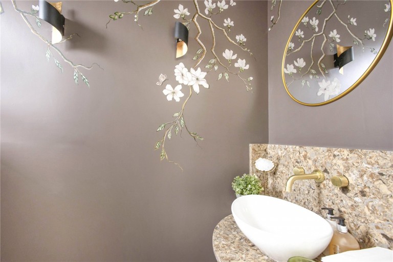 Images for Potters Bar EAID:1119467267 BID:LWT