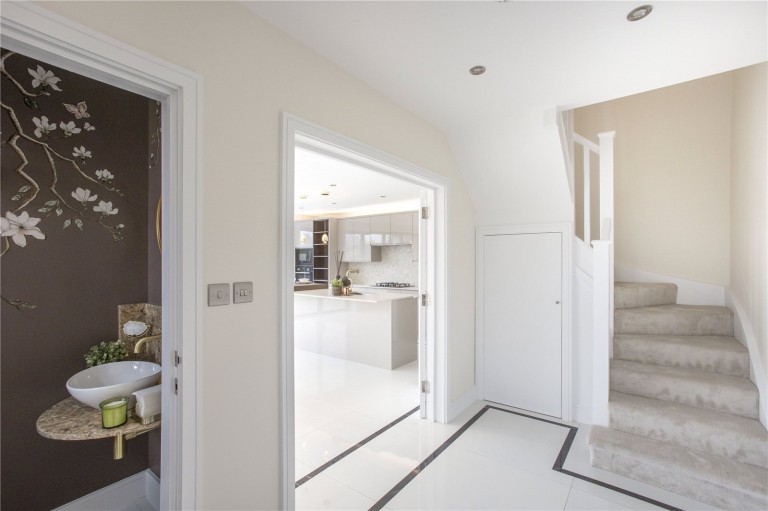 Images for Potters Bar EAID:1119467267 BID:LWT