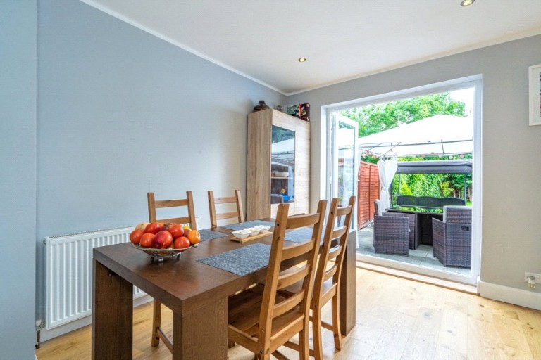 Images for Northolt, Middlesex EAID:1119467267 BID:LWT
