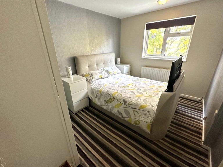 Images for Stevenage, Hertfordshire EAID:1119467267 BID:LWT
