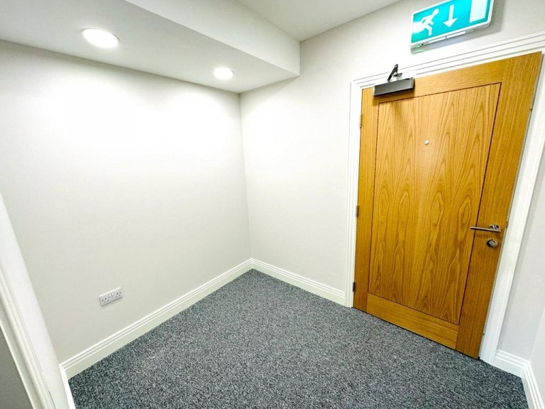 Images for Radlett EAID:1119467267 BID:LWT