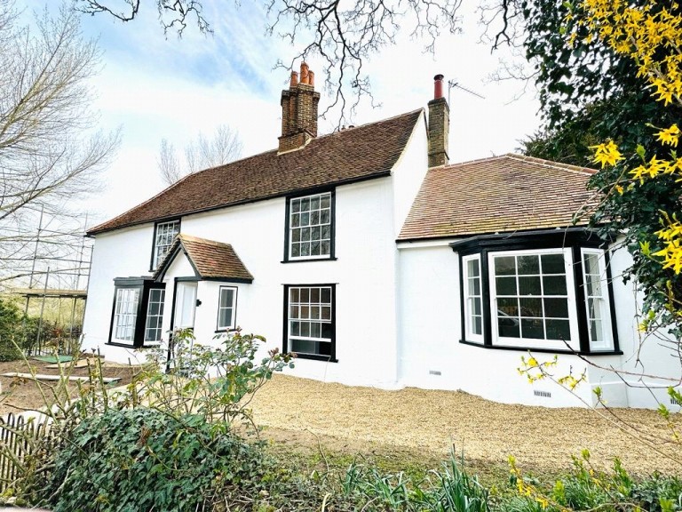 Images for Roydon EAID:1119467267 BID:LWT