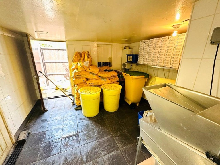Images for Wooburn Green, Buckinghamshire EAID:1119467267 BID:LWT