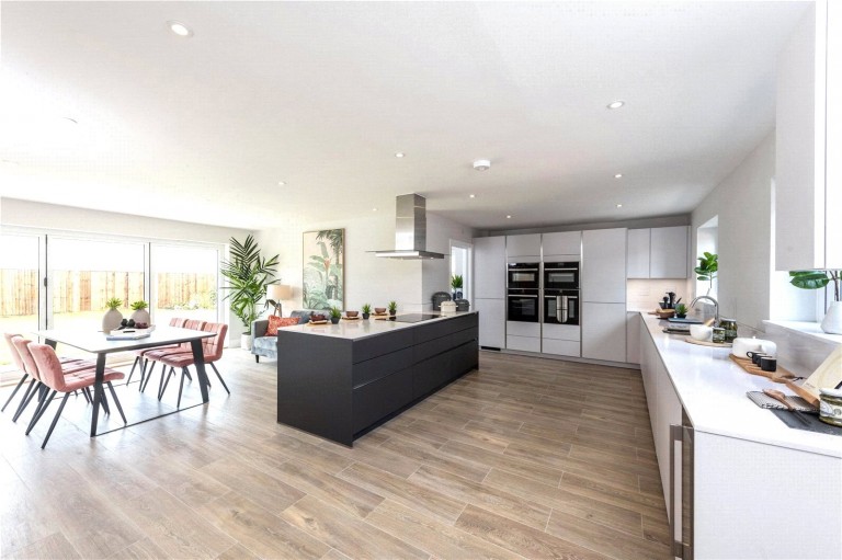 Images for Thaxted EAID:1119467267 BID:LWT