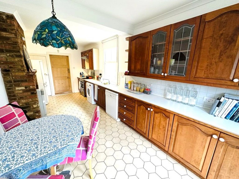 Images for Barnet, Herts EAID:1119467267 BID:LWT