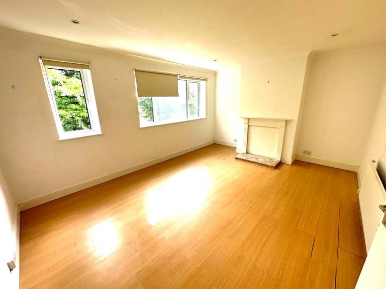Images for Park Road, Barnet EAID:1119467267 BID:LWT