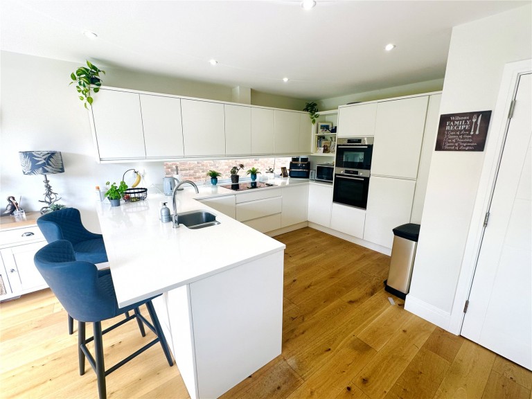 Images for Burnham, Buckinghamshire EAID:1119467267 BID:LWT