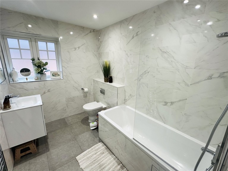 Images for Burnham, Buckinghamshire EAID:1119467267 BID:LWT