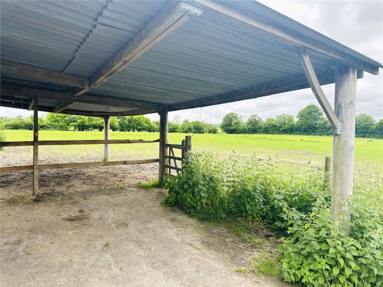 Images for Saunderton EAID:1119467267 BID:LWT