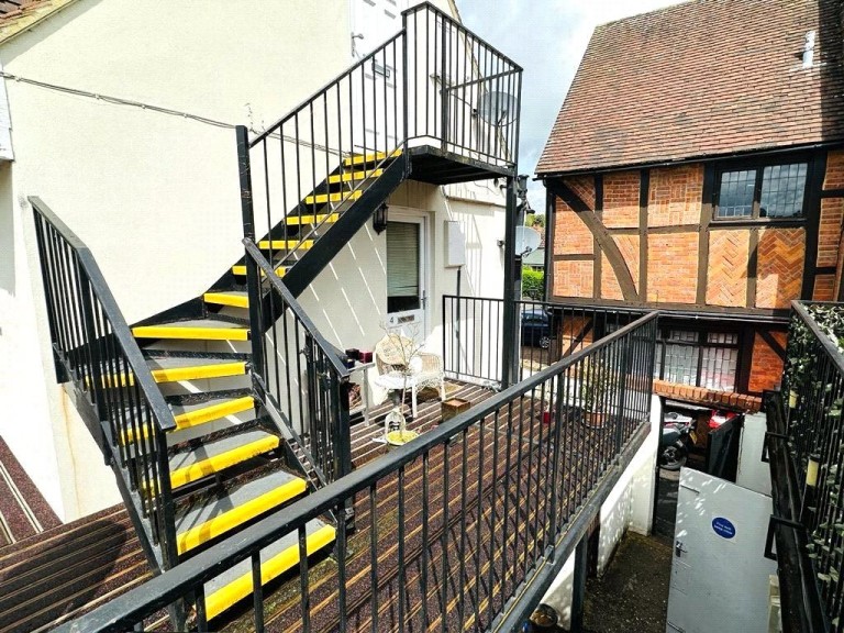 Images for Wooburn Green, Buckinghamshire EAID:1119467267 BID:LWT