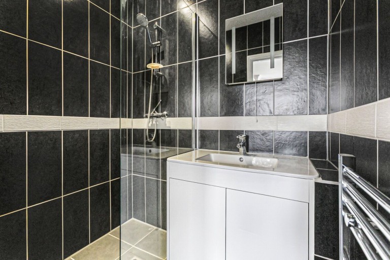 Images for Finchley EAID:1119467267 BID:LWT