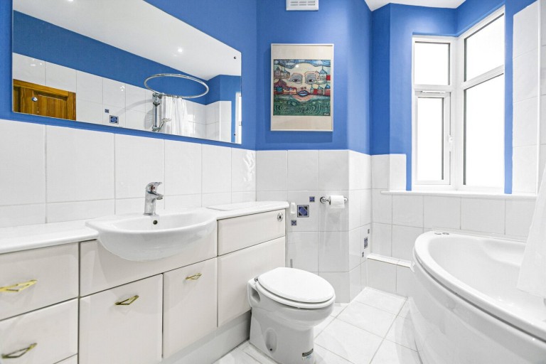 Images for Finchley EAID:1119467267 BID:LWT