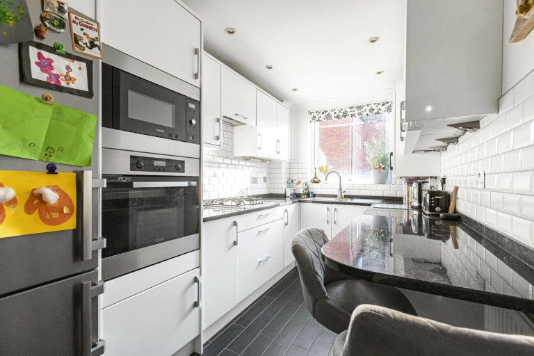 Images for Finchley EAID:1119467267 BID:LWT