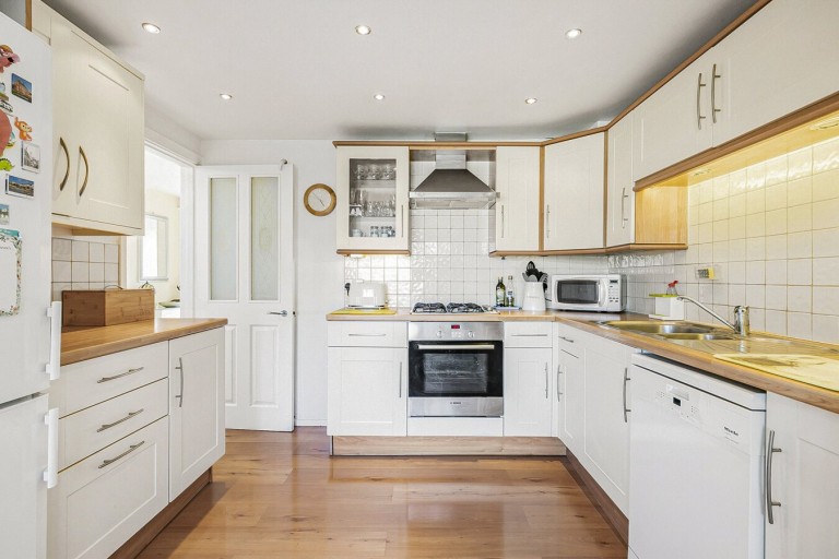 Images for Potters Bar EAID:1119467267 BID:LWT