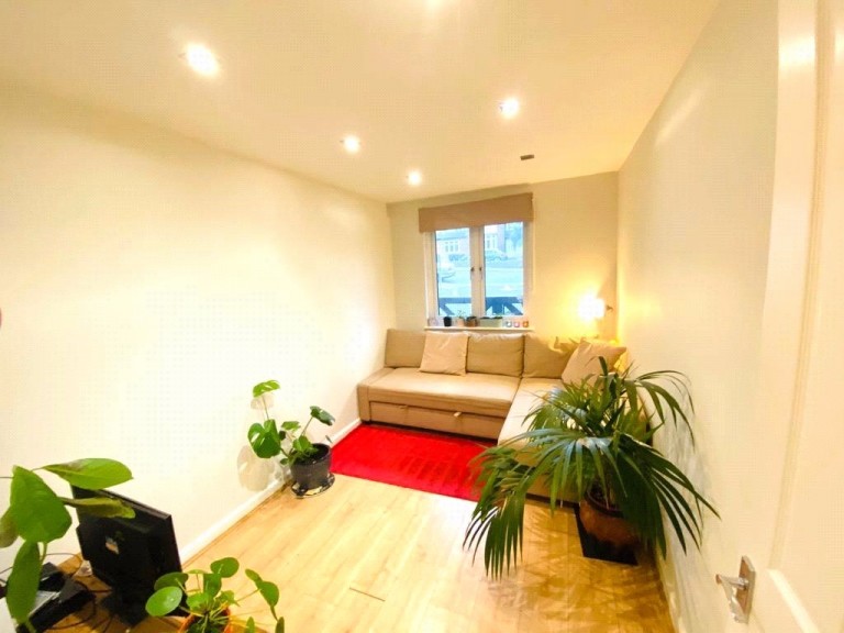 Images for Holden Road, 79 Holden Road, Woodside Park EAID:1119467267 BID:LWT