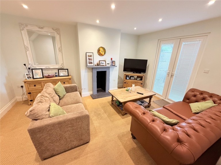 Images for Aldenham Road, Elstree EAID:1119467267 BID:LWT