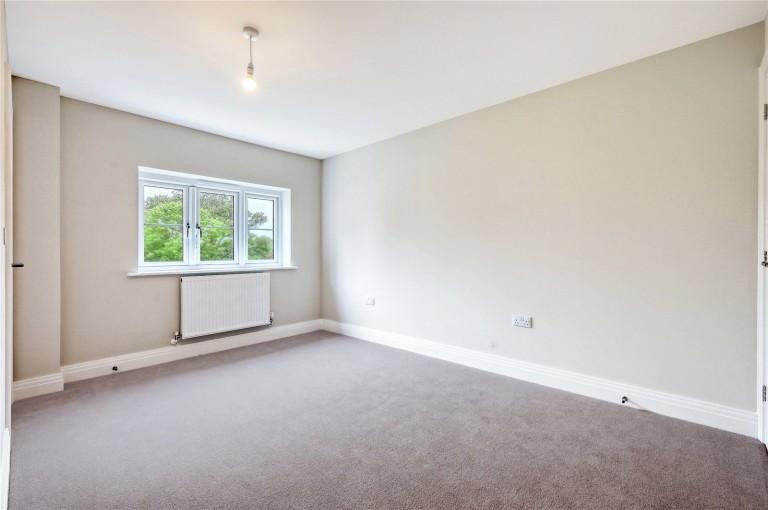 Images for Preston EAID:1119467267 BID:LWT