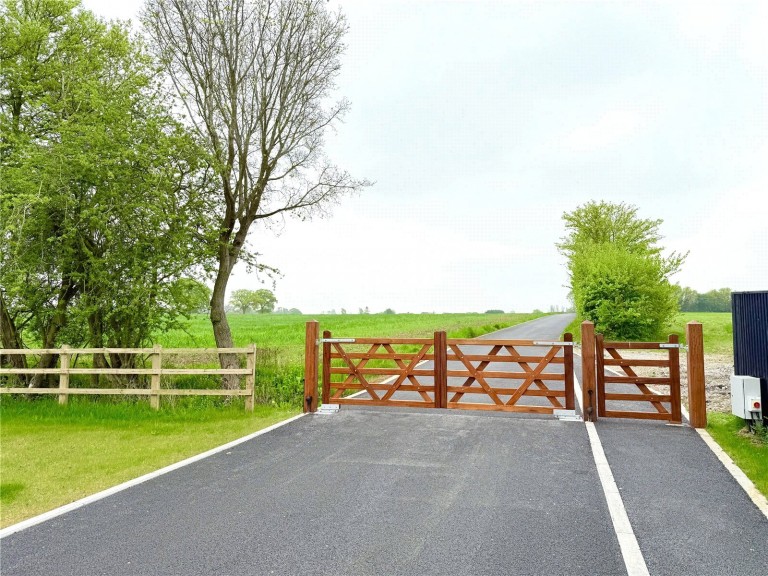 Images for Thaxted EAID:1119467267 BID:LWT