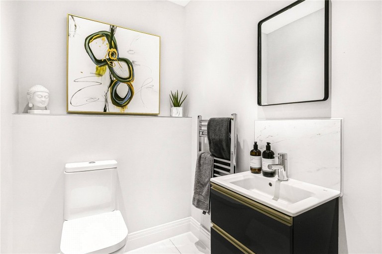 Images for Preston EAID:1119467267 BID:LWT