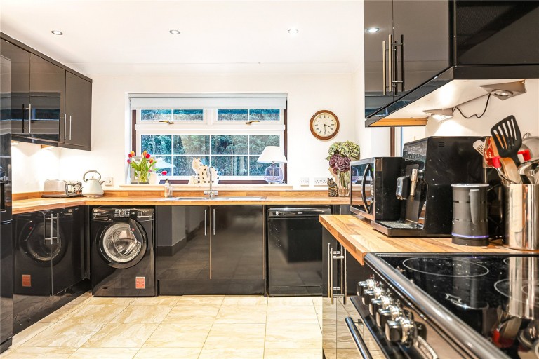 Images for Blackmore, Essex EAID:1119467267 BID:LWT