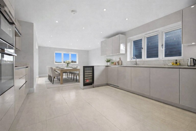 Images for Thaxted EAID:1119467267 BID:LWT