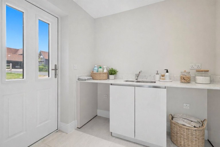 Images for Thaxted EAID:1119467267 BID:LWT