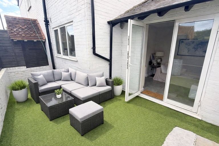Images for Wooburn Green, Buckinghamshire EAID:1119467267 BID:LWT
